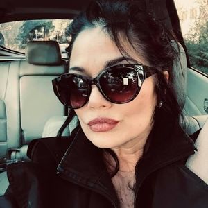 Meet your Posher, Dyana